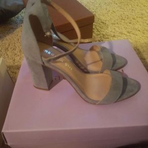 Steve madden suede heel